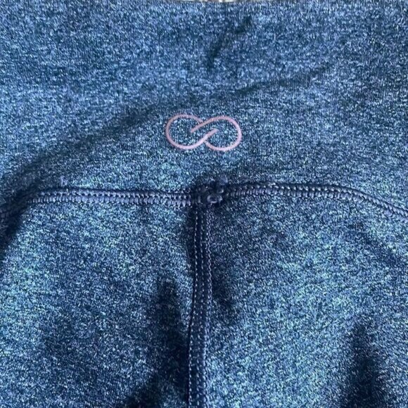 NWT Calia By Carrie Underwood Mid Rise Capri XS Gray - Picture 11 of 12